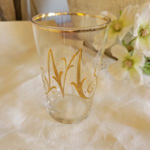 Verre Ancien Monogrammé M