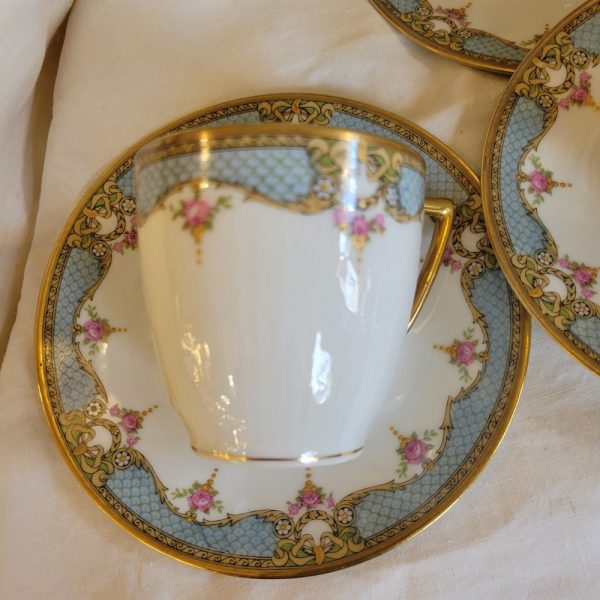 Service à Café Porcelaine de Limoges Années 1930, Décor de Fleurs