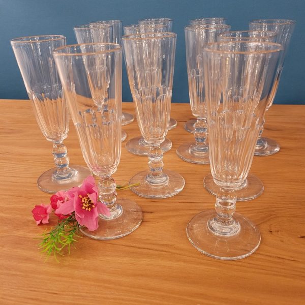 12 flûtes à champagne Cristal Baccarat Clermont, Soufflés, époque XIXè