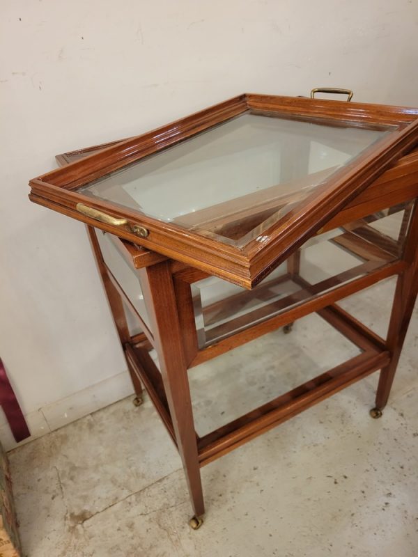 Table à Thé ou Table de Pâtissier Roulante