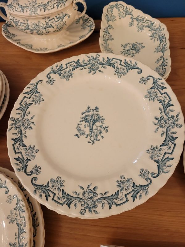 Service de Table, Modèle Louis XVI Terre de Fer Longchamp