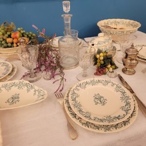 Service de Table, Modèle Louis XVI Terre de Fer Longchamp