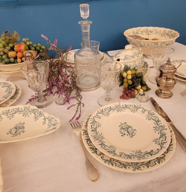 Service de Table, Modèle Louis XVI Terre de Fer Longchamp