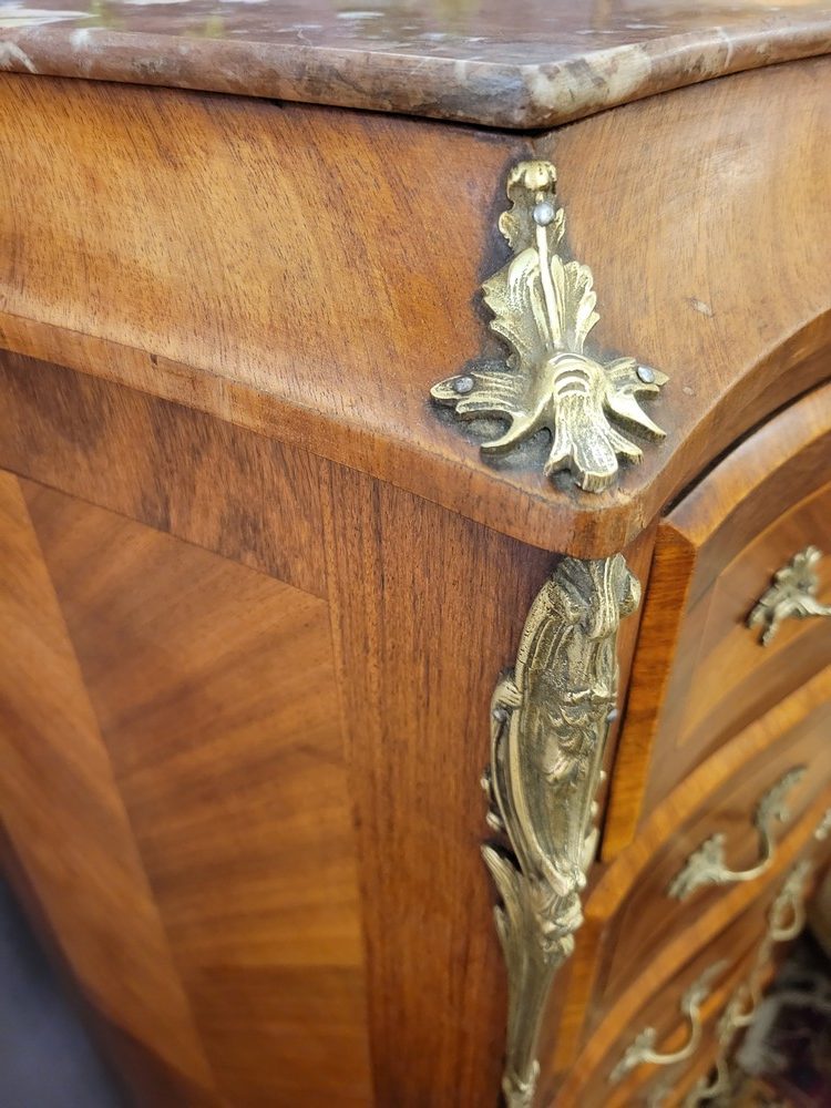 Semainier ou Chiffonnier marqueté Style Louis XV