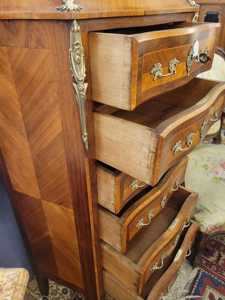 Semainier ou Chiffonnier marqueté Style Louis XV