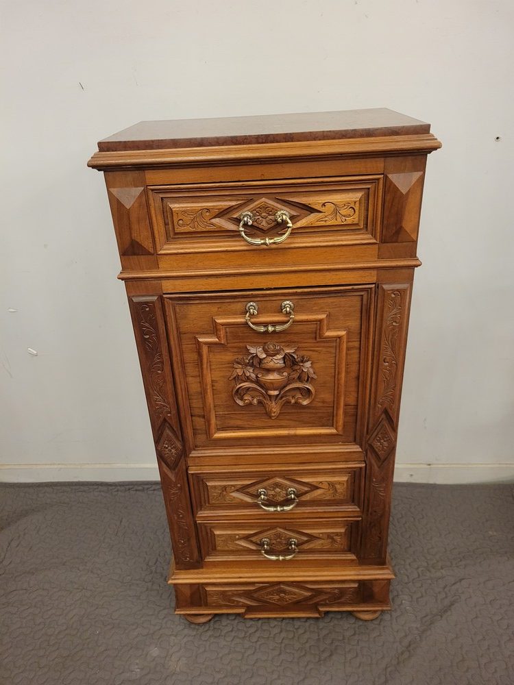 Chevet, Table de Nuit Henri II