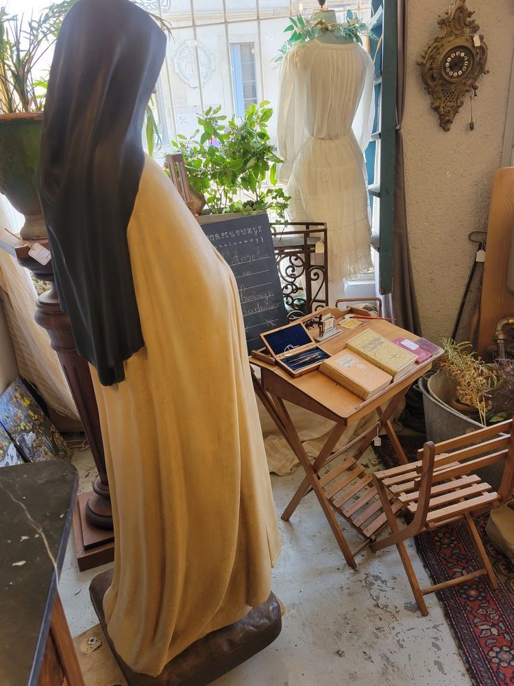Sainte Thérèse de Lisieux statue en pied Plâtre, Années 1940