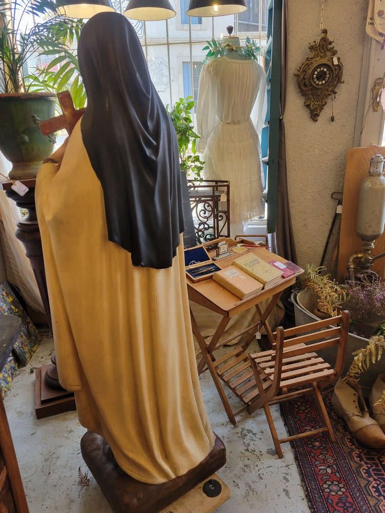 Sainte Thérèse de Lisieux statue en pied Plâtre, Années 1940