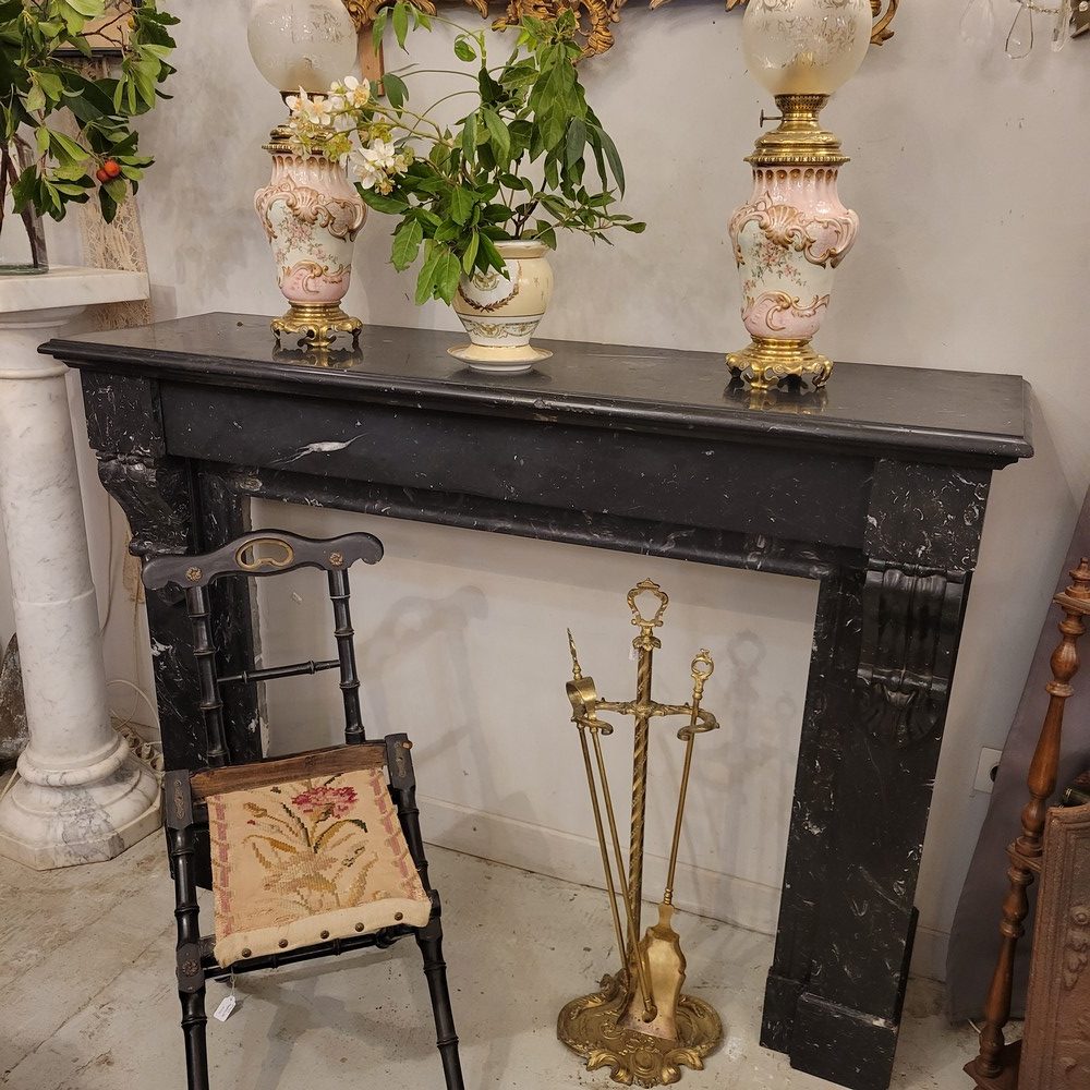 Cheminée Droite Epoque XIXè Marbre Noir