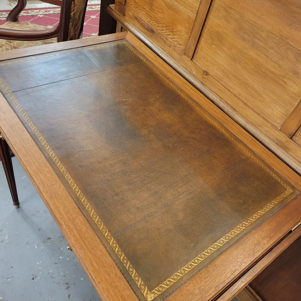 Bureau Plat Louis XVI Acajou et Laiton