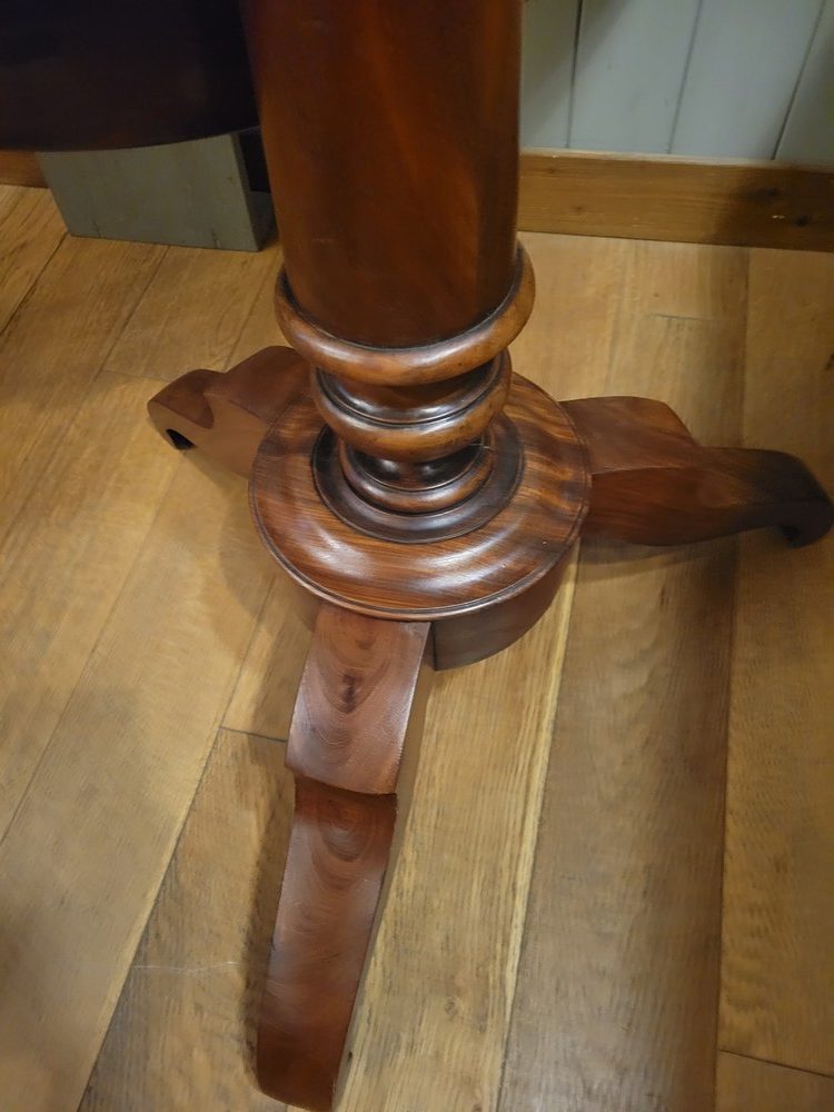 Guéridon tripode basculant d'époque Louis-Philippe