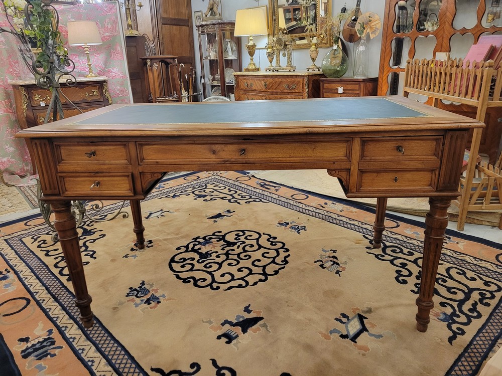 Bureau Plat Louis XVI Noyer