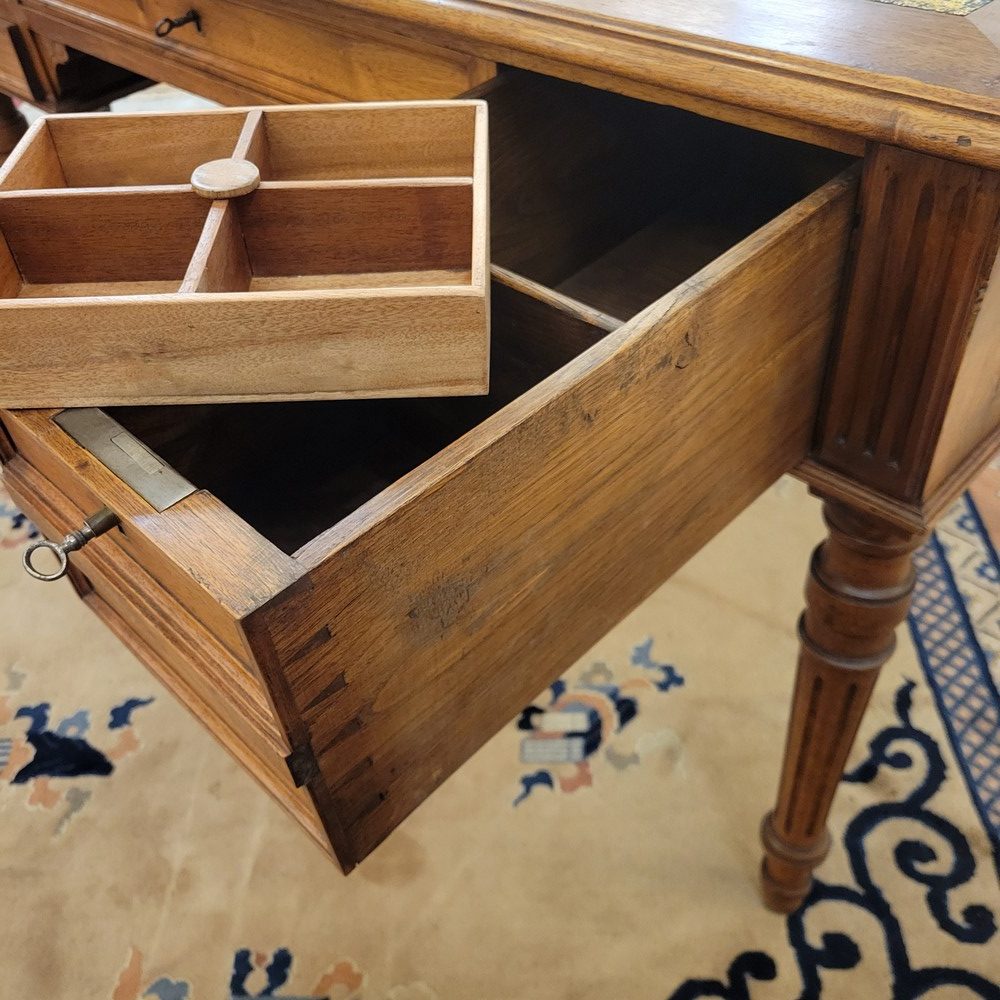 Bureau Plat Louis XVI Noyer