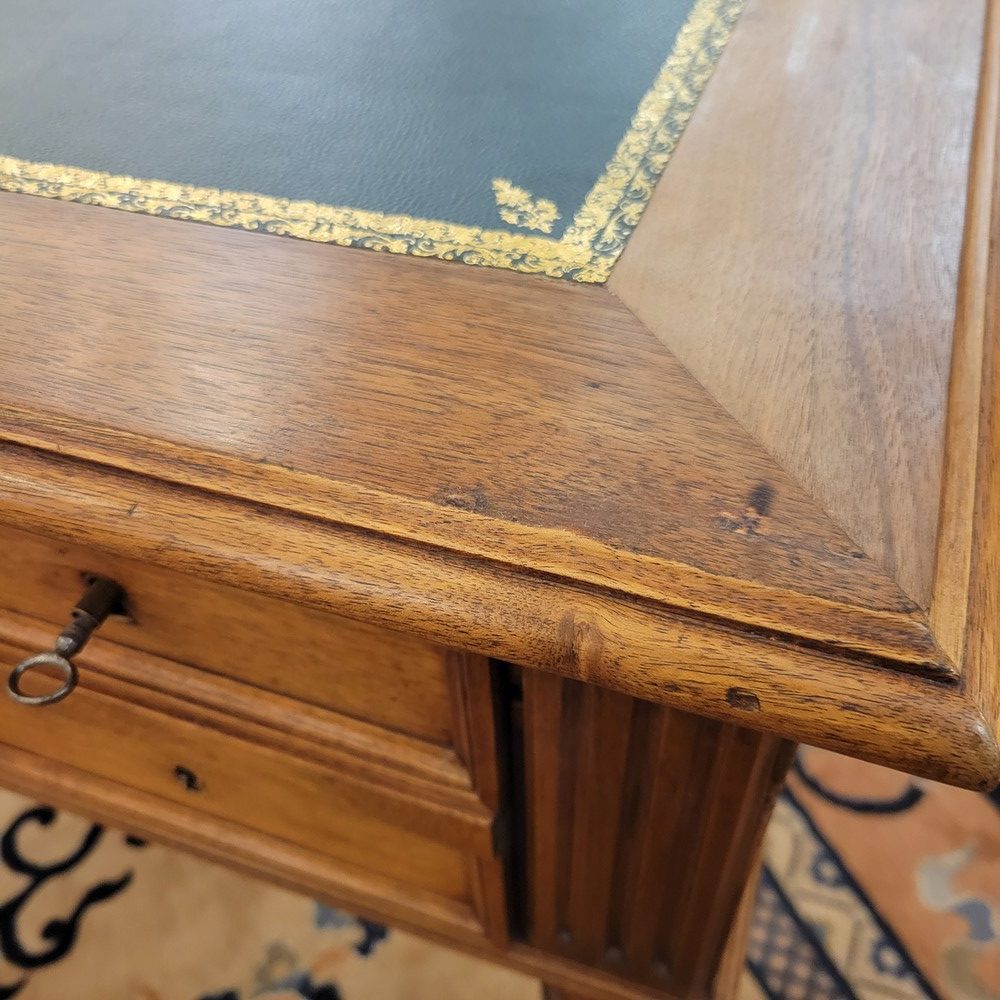 Bureau Plat Louis XVI Noyer