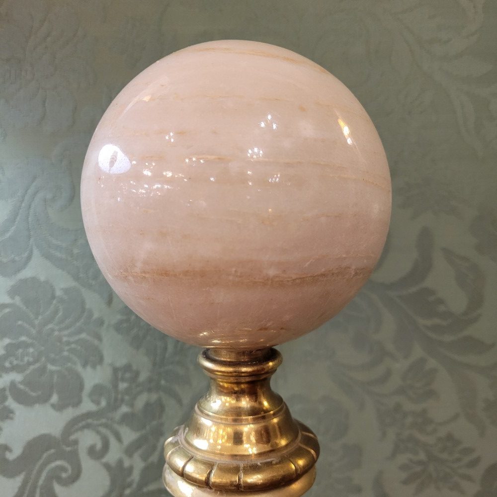 Boule d'Escalier Calcite Blanche