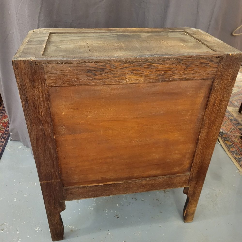 Petite Commode Style Transition