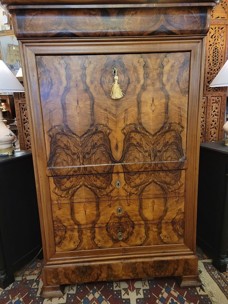 Secrétaire Louis-Philippe à Doucine