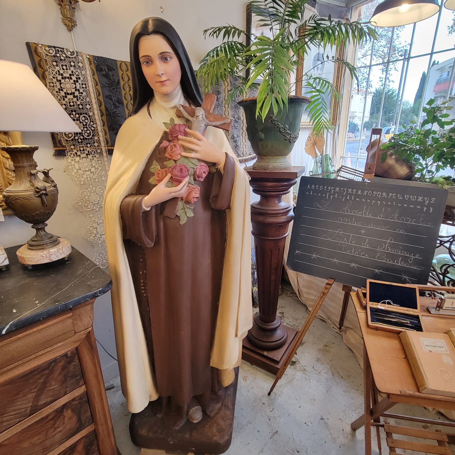 Sainte Thérèse de Lisieux statue en pied Plâtre, Années 1940