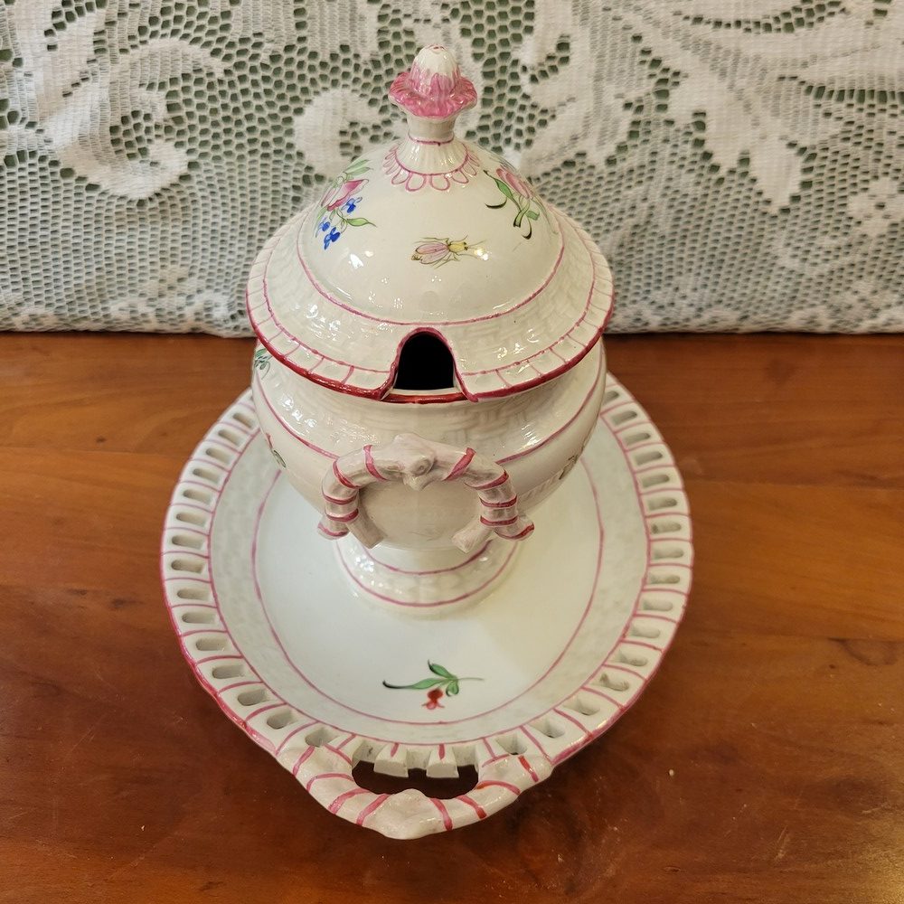 Saucière avec Couvercle Faïence de Lunéville, Modèle Réverbère