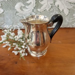 Pot à Lait Métal Argenté