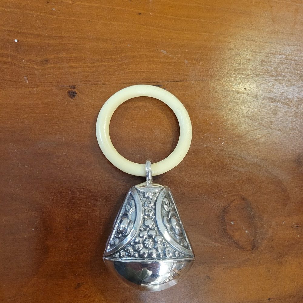 Hochet ,bébé ,métal argenté, époque 1950