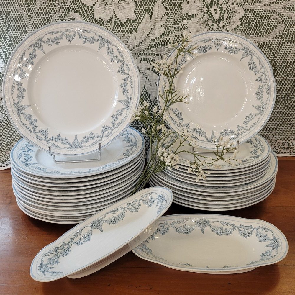 Service de Table, 29 pièces Faïence de Sarreguemines, Modèle Louis XVI