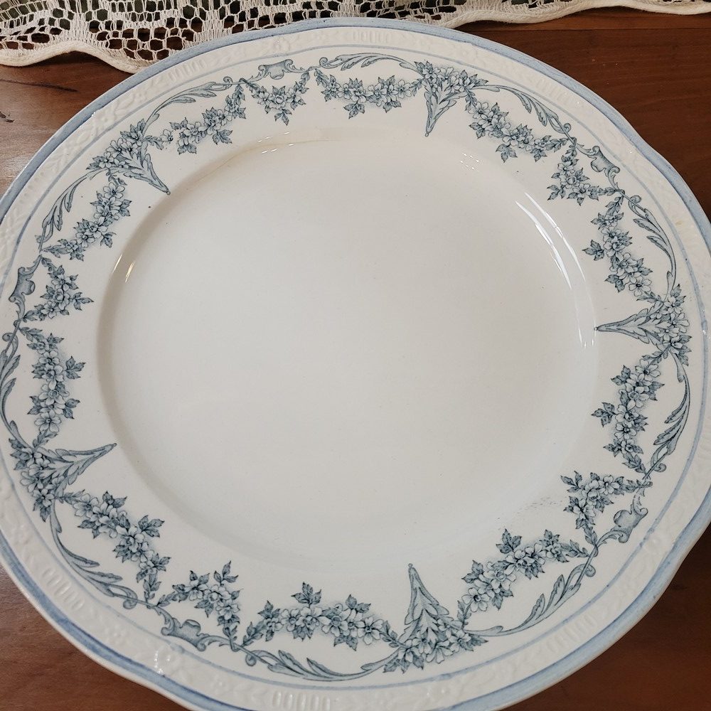 Service de Table, 29 pièces Faïence de Sarreguemines, Modèle Louis XVI