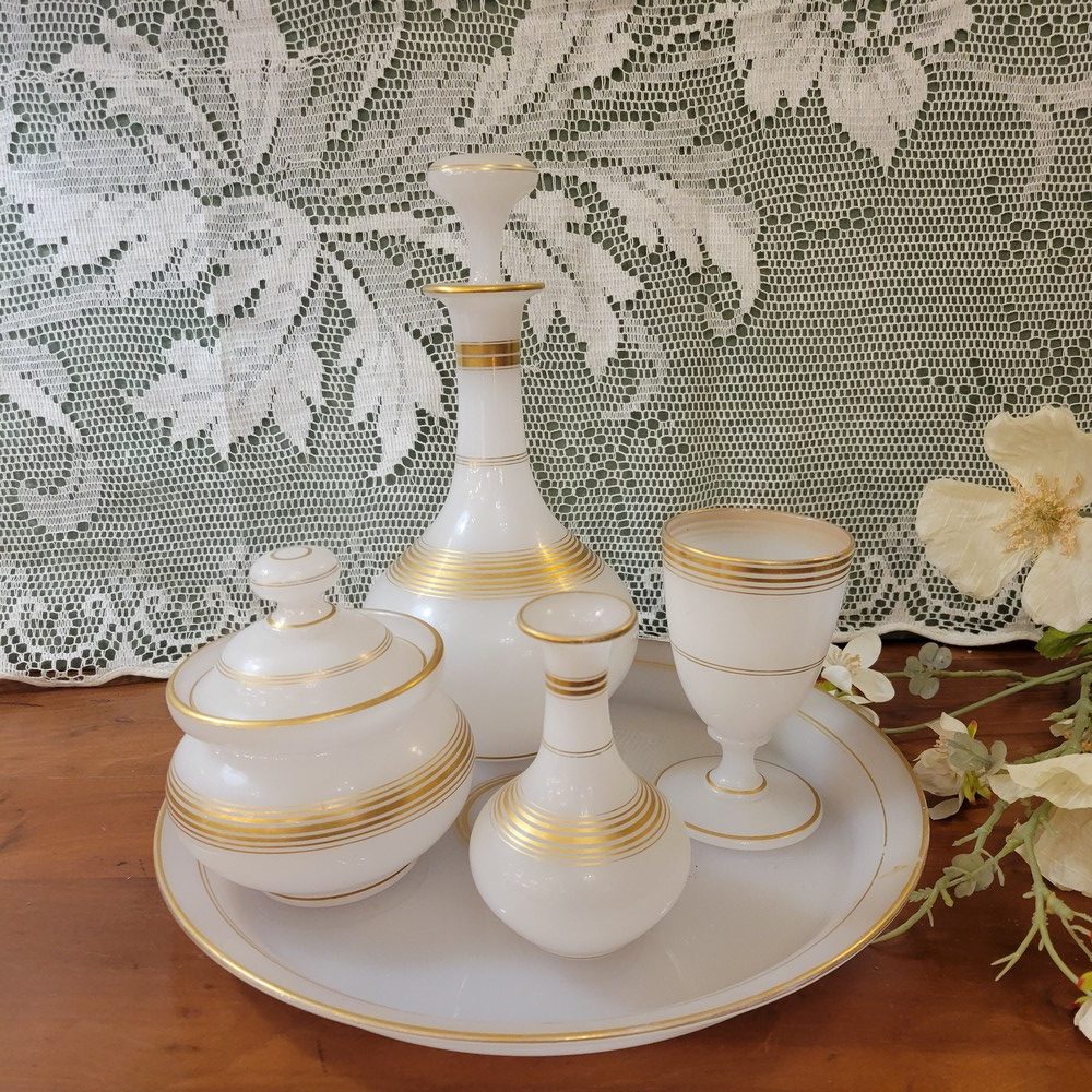 Service de Nuit Opaline Blanche, Liserés Dorés