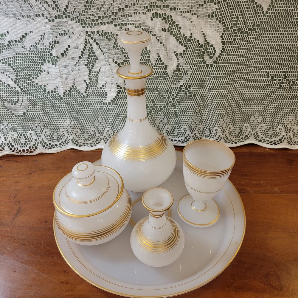 Service de Nuit Opaline Blanche, Liserés Dorés