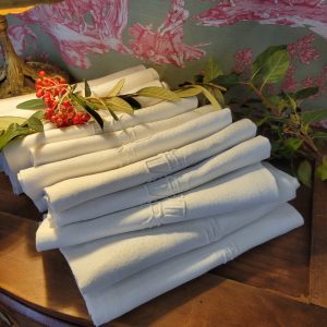 Linge Ancien,12 Serviettes Blanches Coton Damassé et Brodé