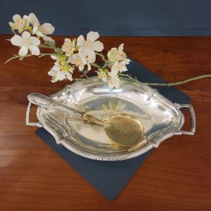 plat Creux ou Corbeille en métal argenté