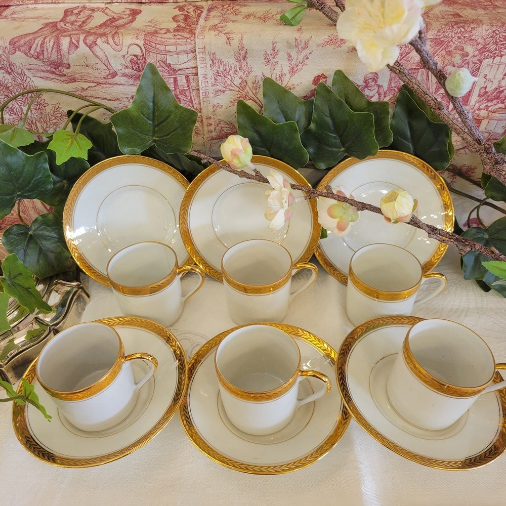 Tasses à Café Porcelaine de Limoges blanches et dorées
