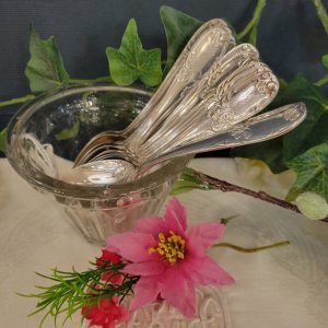 12 Petites Cuillères à Dessert Modèle Louis XV