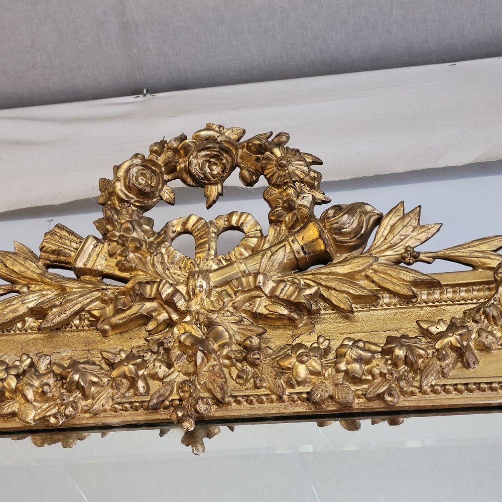Miroir Napoléon III Bois et Stuc Doré, XIXè Décor de Roses
