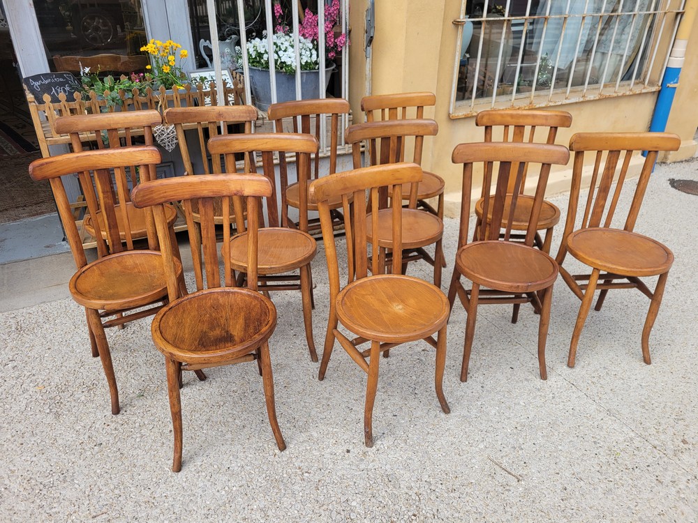 12 Chaises Bistrot anciennes