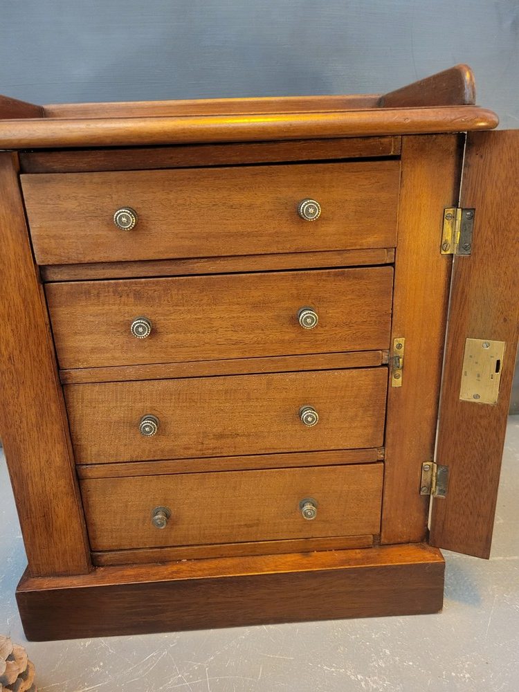 Commode de Maîtrise ou Meuble de Poupée Style Louis-Philippe