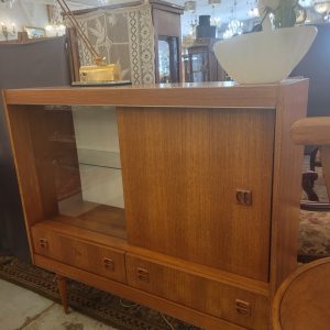 Buffet Vitrine Design Scandinave