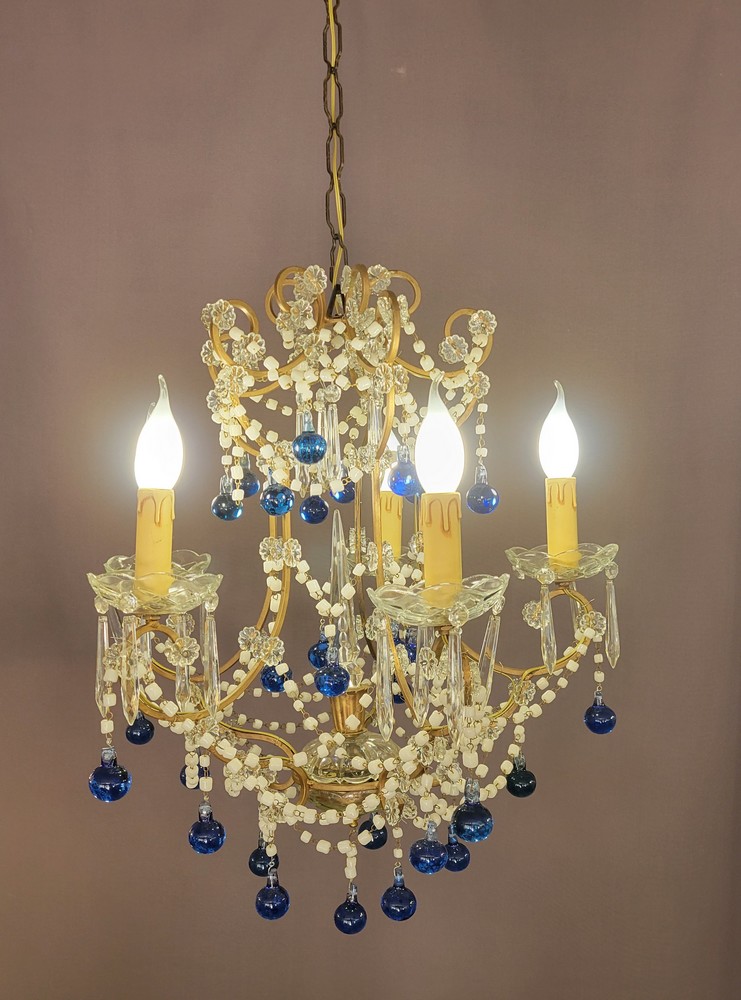 Lustre Cage Style Louis XV Perles de Verre Bleues