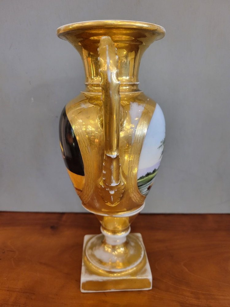 Petit Vase Médicis porcelaine de Paris