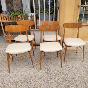 5 Chaises Design Scandinave