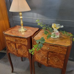 Paire de Chevets Marquetés Style Louis XV